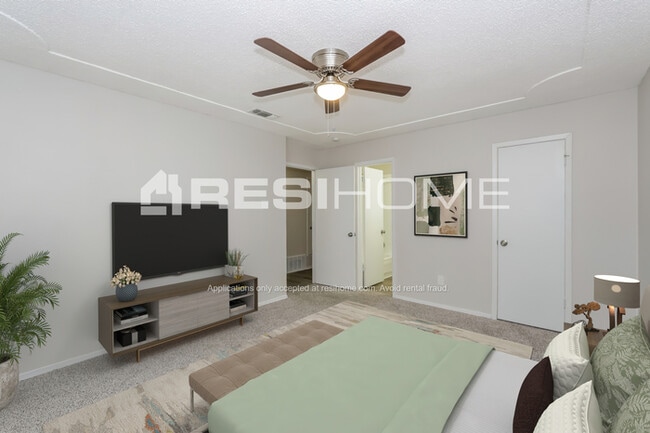 Building Photo - 513 Normandy Lane