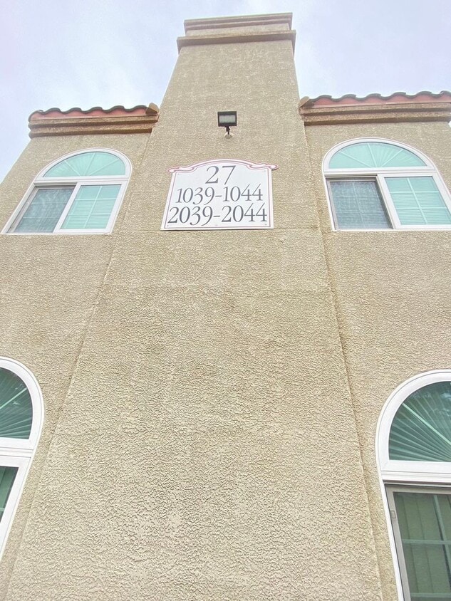 Primary Photo - 3145 E Flamingo Rd