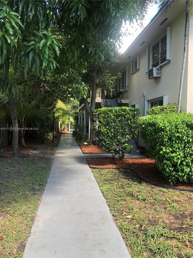 705 NE 92nd St Unit 1, Miami Shores, FL 33138 Room for Rent in Miami