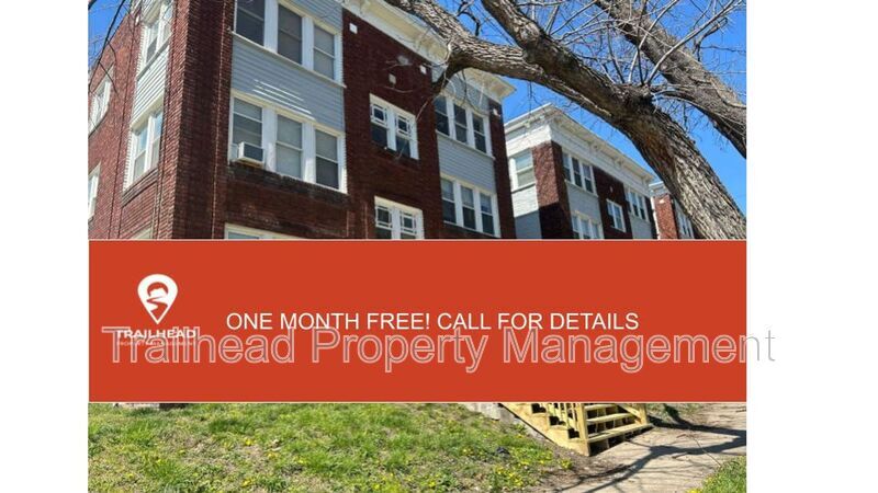 Primary Photo - 104 N Indiana Ave