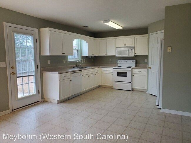 Building Photo - 3 br, 2 bath House - 136 Cape Fox Circle