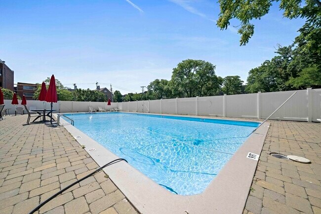 Foto del edificio - 50 Green St