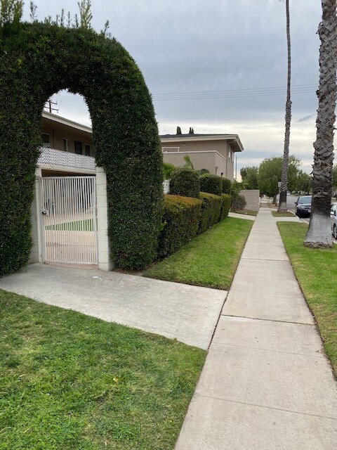 Building Photo - 1184 W Casa Grande Ave