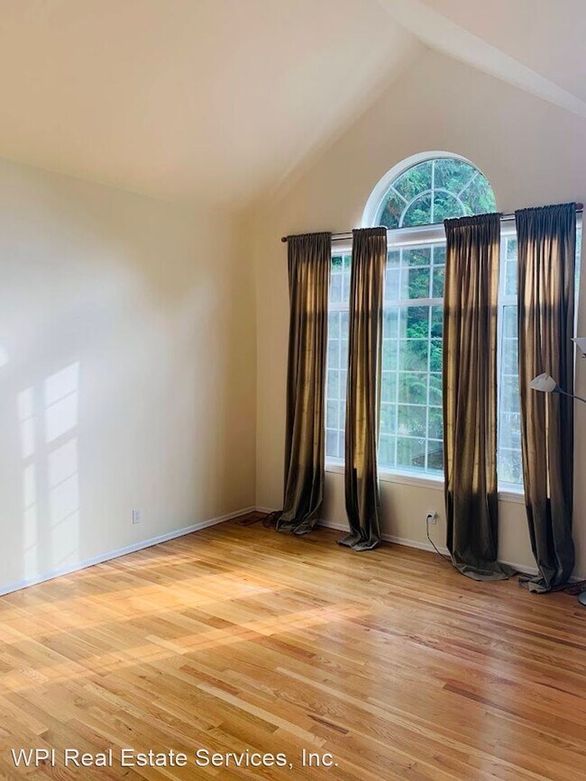 Foto del edificio - 4 br, 2.5 bath House - 8710 NE 144th Ct