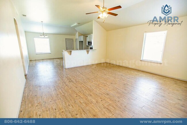 Foto del edificio - New Beginnings Start at AMRR – Spacious 4-Bedroom Home in Wolfforth