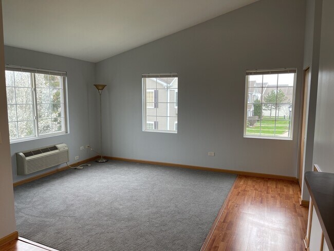 Foto del edificio - 1517 Silverstone Dr