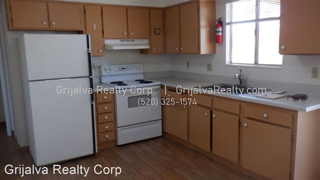 Building Photo - 3 br, 2 bath House - 3636 S Edmonton Ave