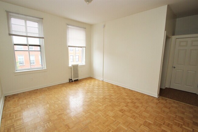 Foto del edificio - 937 N Calvert St