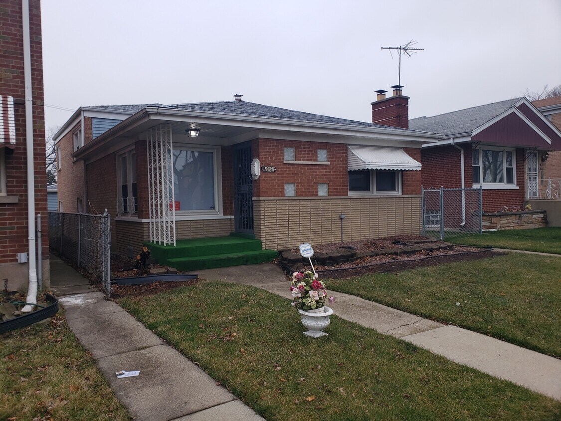 9618 S Normal Ave, Chicago, IL 60628 House Rental in Chicago, IL