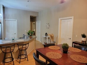 Building Photo - 1850 Stoney Ln