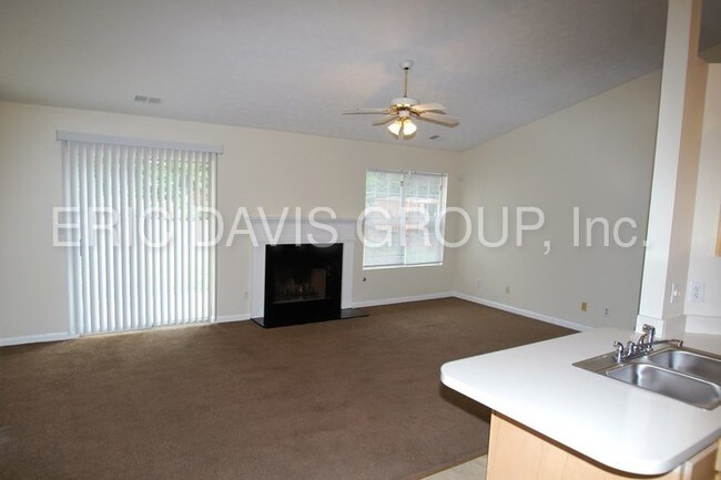 Building Photo - 6317 Amberly Rd