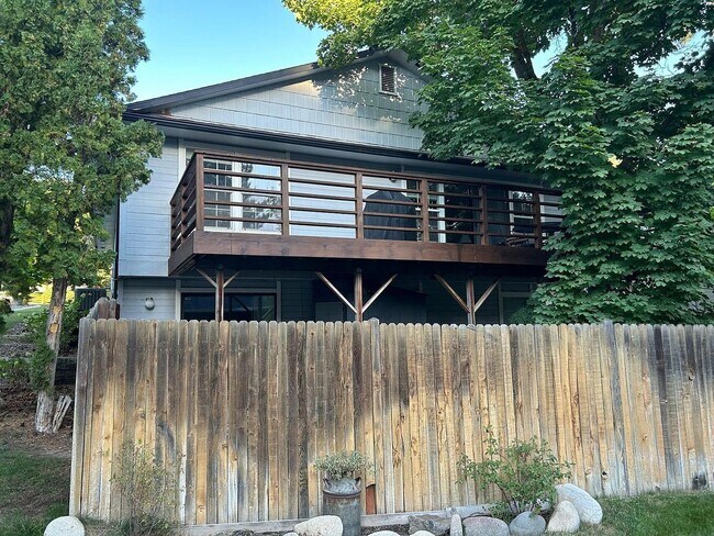 Building Photo - 3885 N Sanada Way, Boise