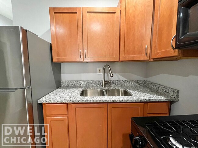 Foto del edificio - 1421 N Rockwell St