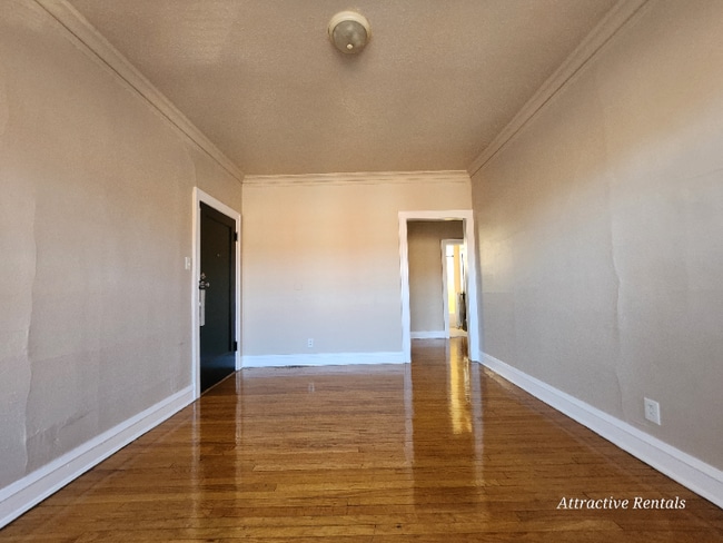 Building Photo - 1639 W 80th St