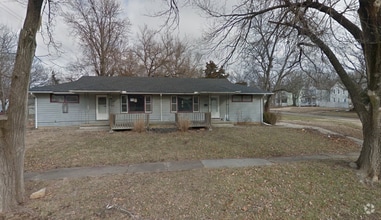 Building Photo - 1002 SW 19th St