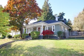 Building Photo - 4405 SW Condor Ave