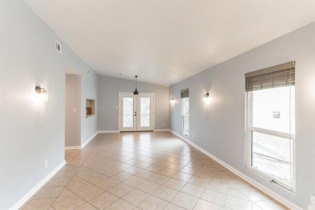 Foto del edificio - 807 Azie Morton Rd