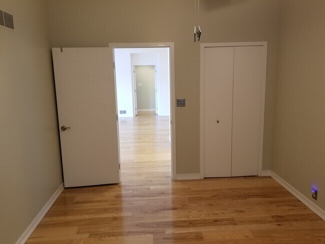 Building Photo - 21 Kreger Dr