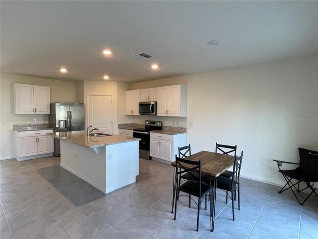 Building Photo - 1515 Barberry Dr