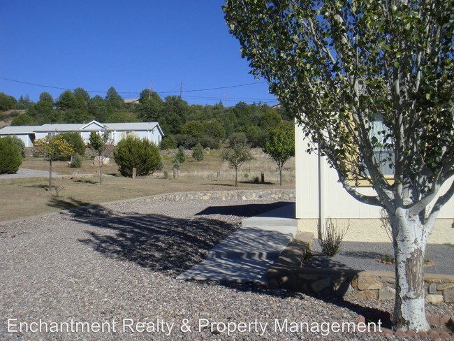 Building Photo - 3800 Pitchfork Ranch Rd