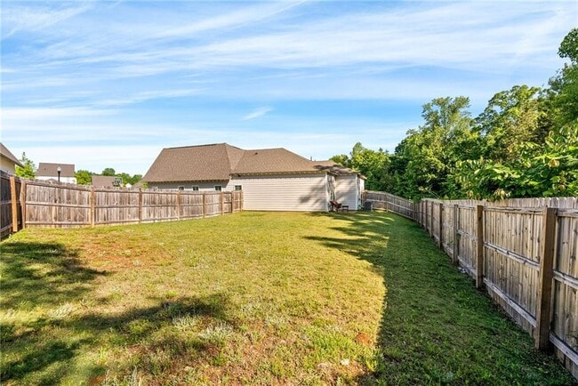 Building Photo - 1242 Burrow Cir