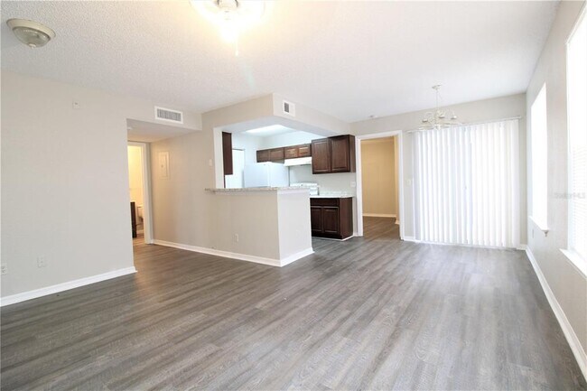 Foto del edificio - 1031 S Hiawassee Rd
