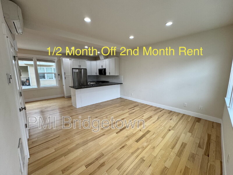 Foto principal - 8804 N Edison St