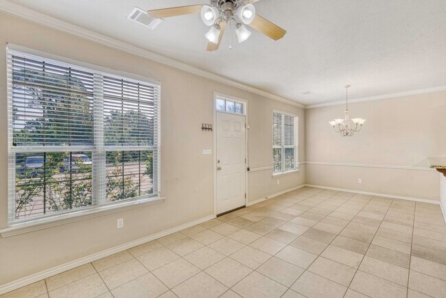 Building Photo - 167 Forest Dr Loop