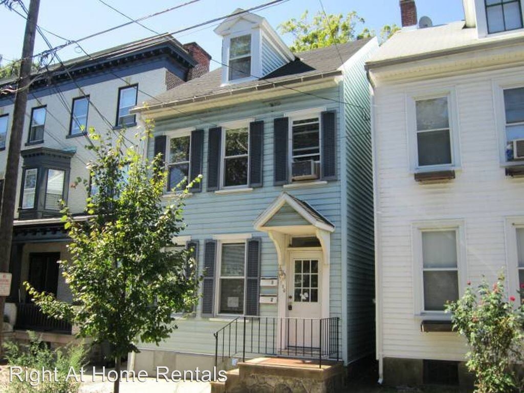 Foto principal - 126 Porter St