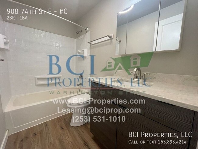 Building Photo - Spacious 2 bedroom apartment ready for mov...