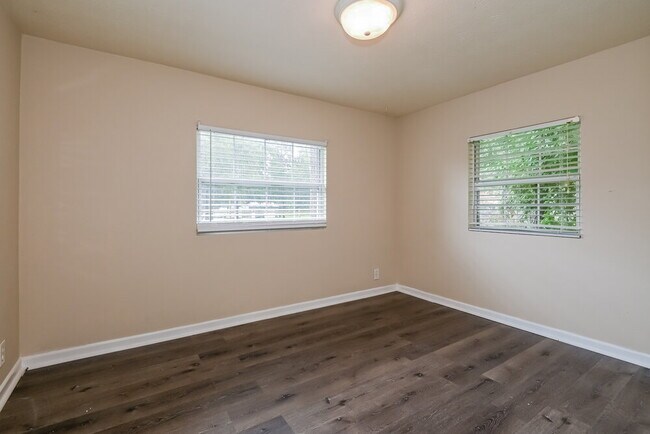 Building Photo - 1845 Co Rd 209B