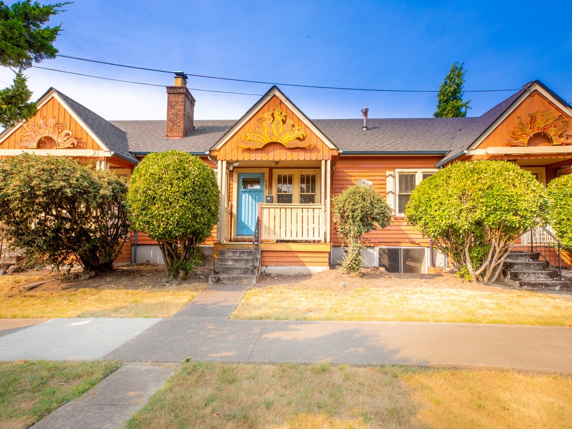 street view unit right side - 473 E 16th Ave