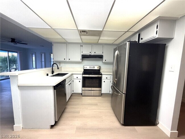 Foto del edificio - 700 Northstar St