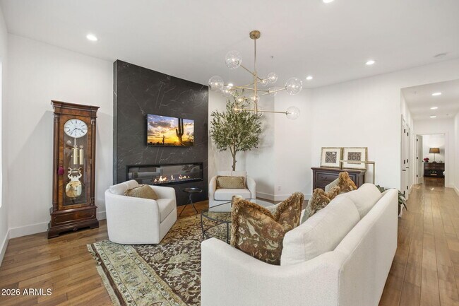 Foto del edificio - 8270 Hayden Rd