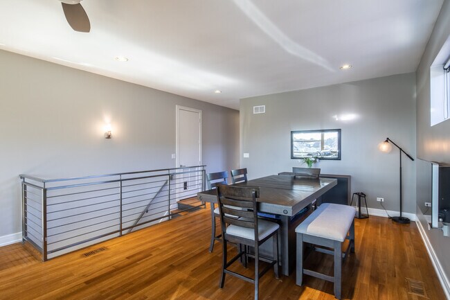 Foto del edificio - 1510 W Cortez St