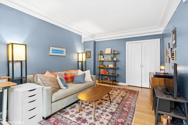 Foto del edificio - 6334 N Sheridan Rd