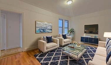 Building Photo - 165 Pinehurst Ave