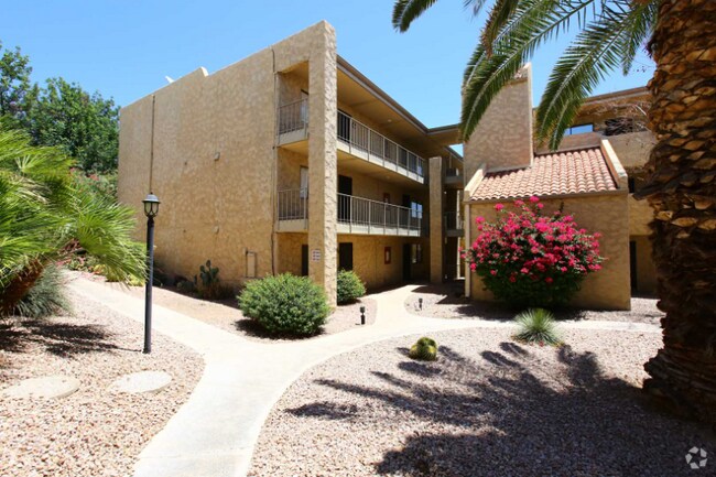 Building Photo - 4950 N Miller Rd