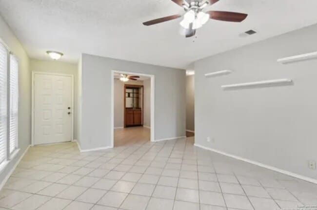 Building Photo - 9354 Dover Ridge