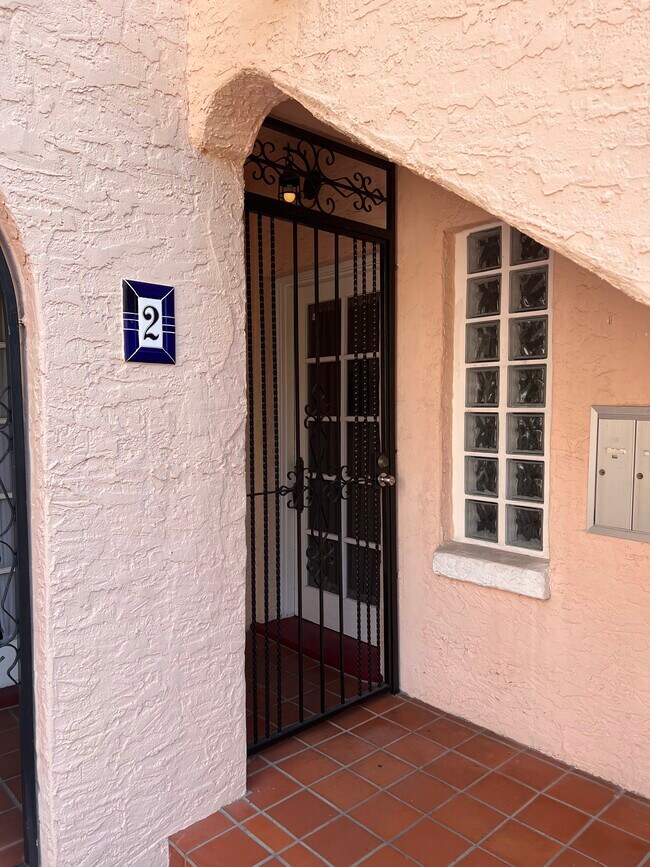 Foto del edificio - 111 Salamanca Ave
