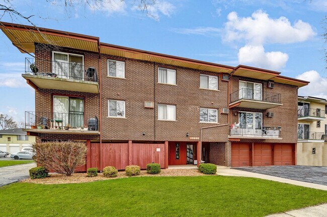 Foto del edificio - 10440 Mason Ave