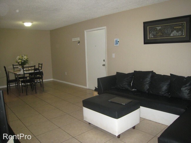Building Photo - 429 Executive Center Dr