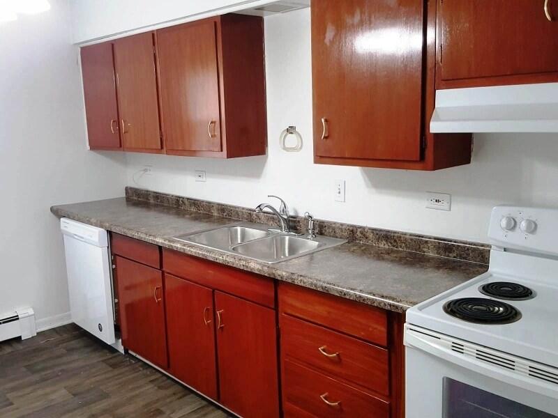 4413 Eberly Ave Unit 2B, Brookfield, IL 60513 Room for Rent in