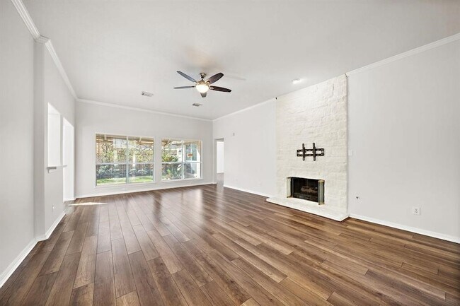 Foto del edificio - 3310 Shadowchase Dr