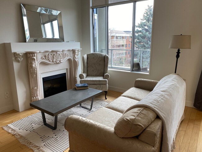 Living Room, Gas Fireplace - 1495 Graham St