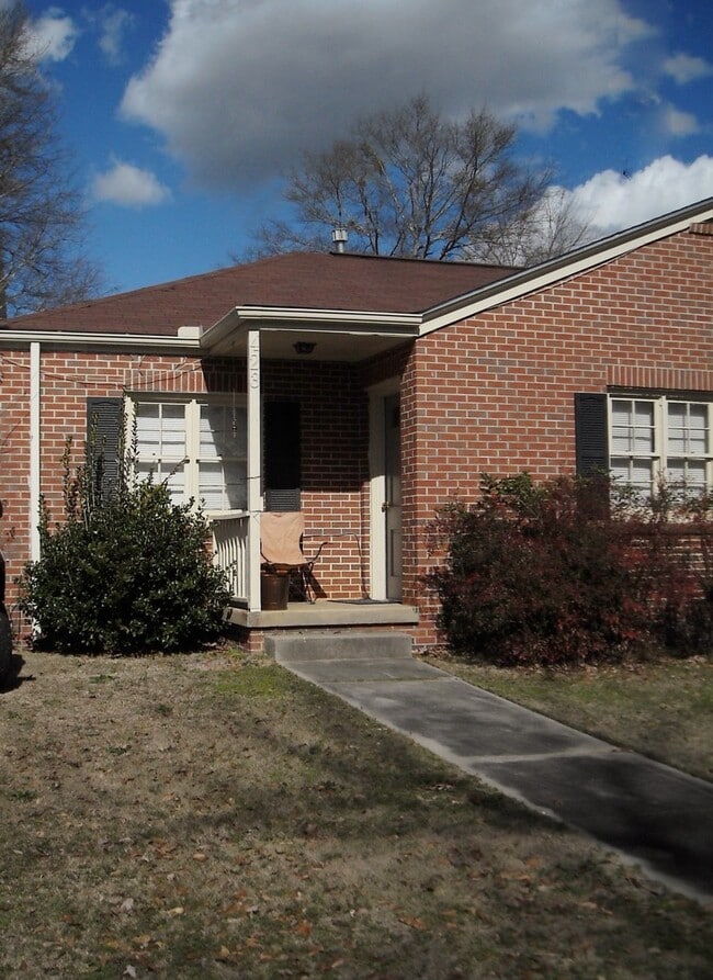 Building Photo - 423-425 Harper Ave