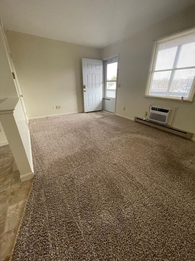 Building Photo - Apartment for Rent