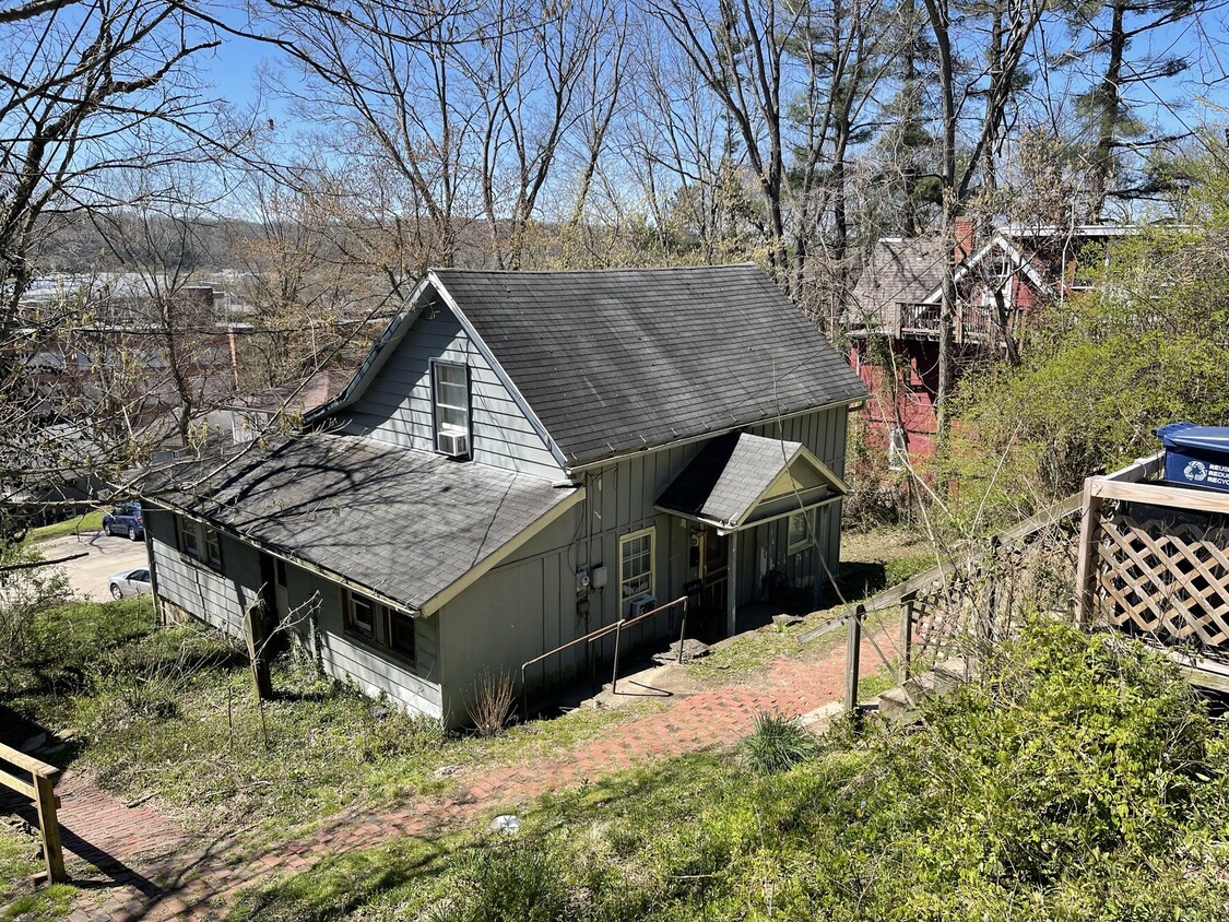Primary Photo - 133 W Washington St