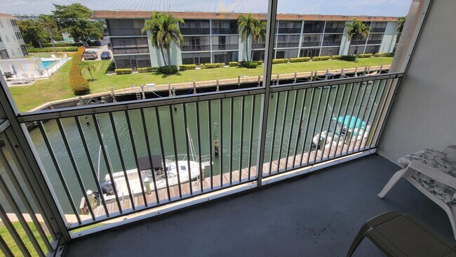 Foto del edificio - 131 Doolen Ct