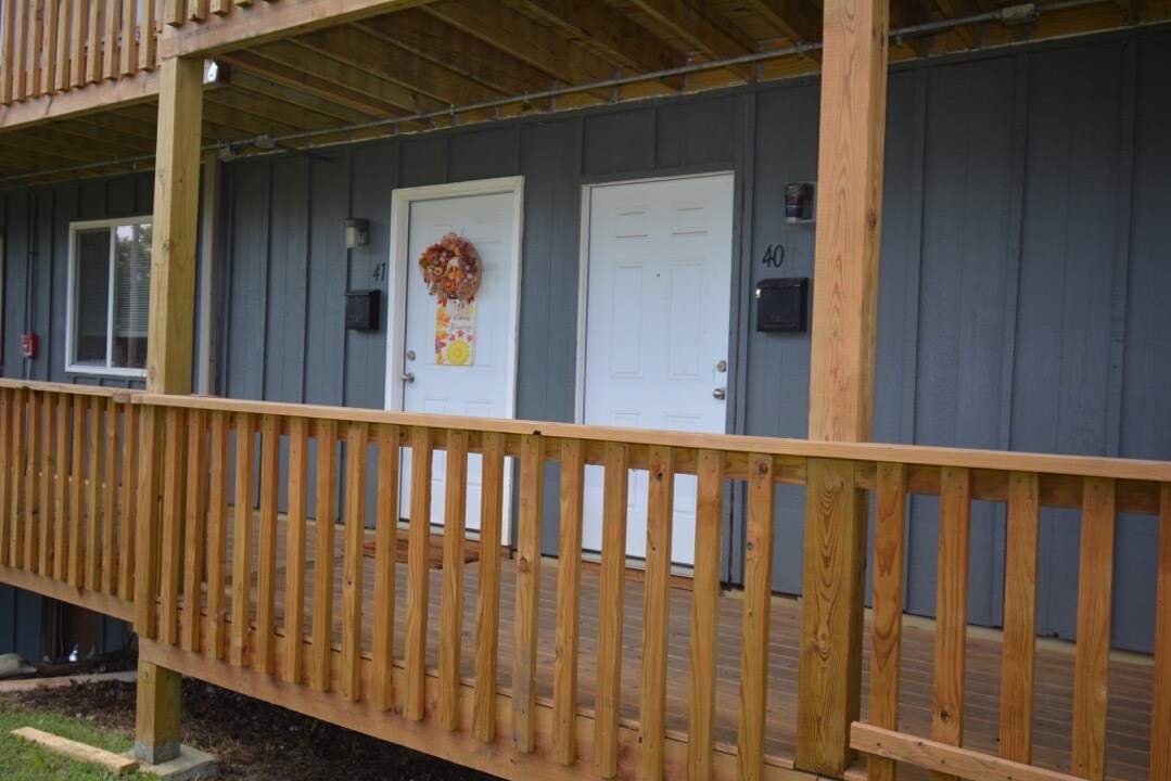 Exterior - 103 N Garth Ave